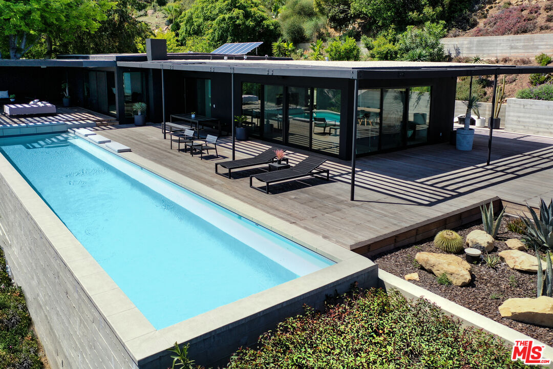 24311 Piuma Road Malibu, CA 90265 - Photo 2 of 28