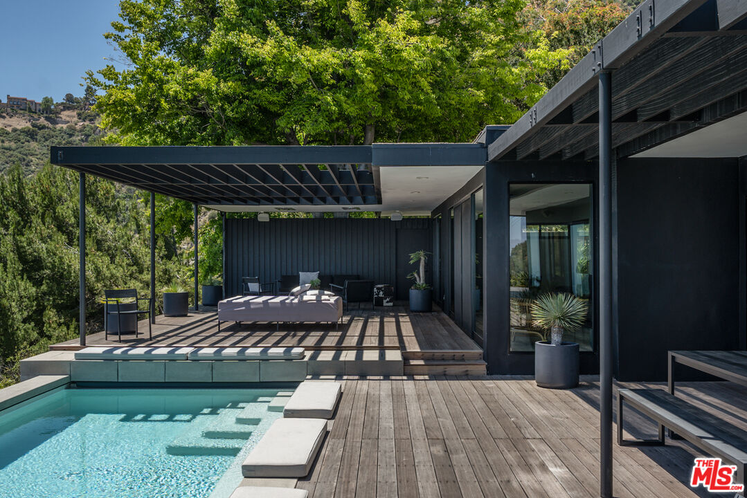 24311 Piuma Road Malibu, CA 90265 - Photo 27 of 28
