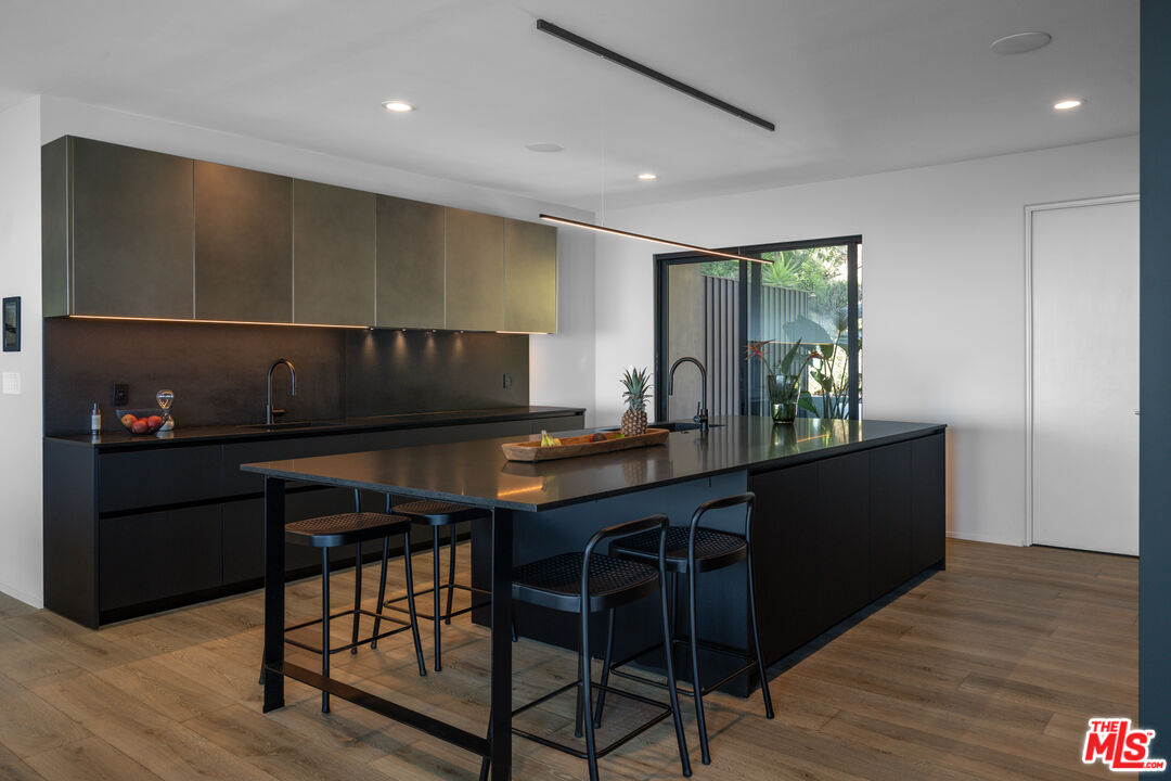 24311 Piuma Road Malibu, CA 90265 - Photo 7 of 28