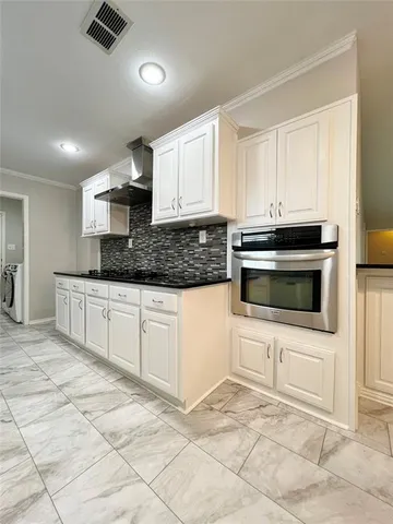 $2,295 | 3920 Sanguinet Street, Fort Worth, TX 76107