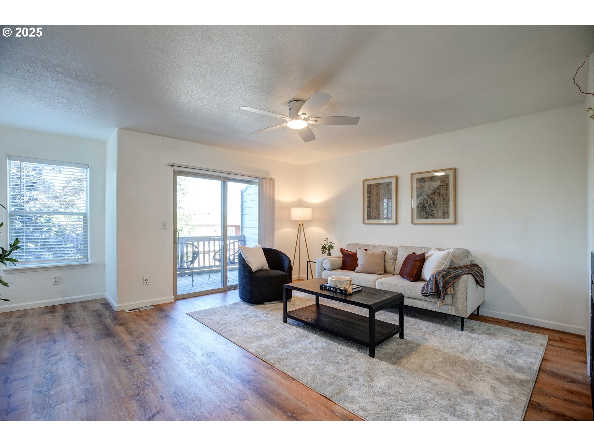 1396 Southwest 22nd Terrace Gresham, OR 97080 - Photo 4 of 25