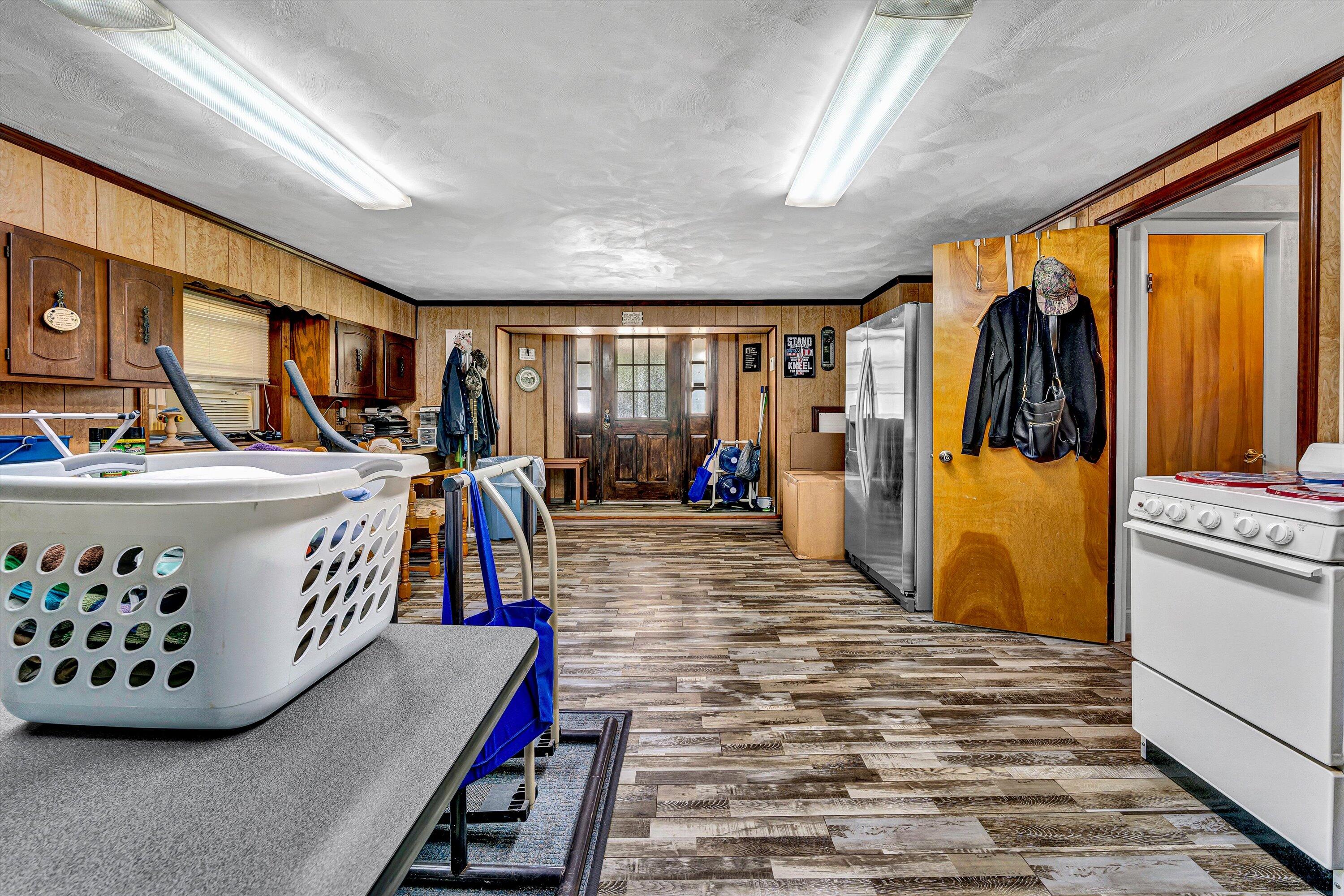 3707 Springvale Street Southeast Roanoke, VA 24014 - Photo 15 of 37 14-SGM-01272