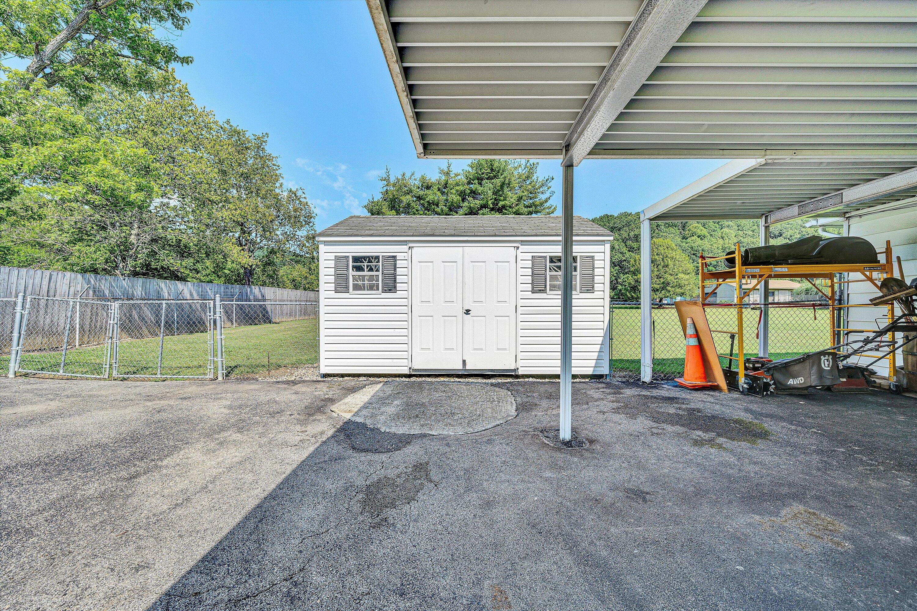 3707 Springvale Street Southeast Roanoke, VA 24014 - Photo 23 of 37 22-SGM-01312
