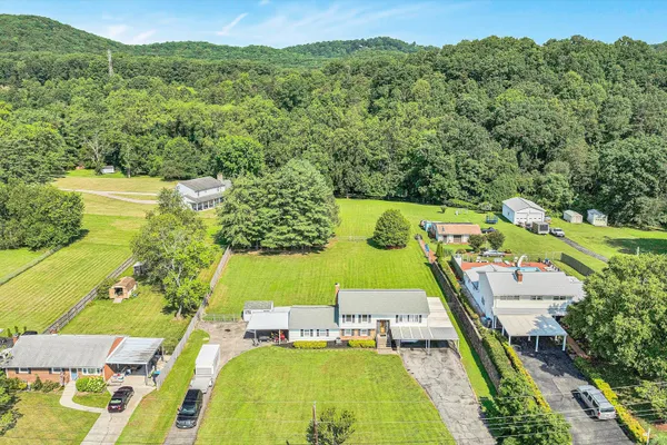$354,996 | 3707 Springvale Street Southeast, Roanoke, VA 24014