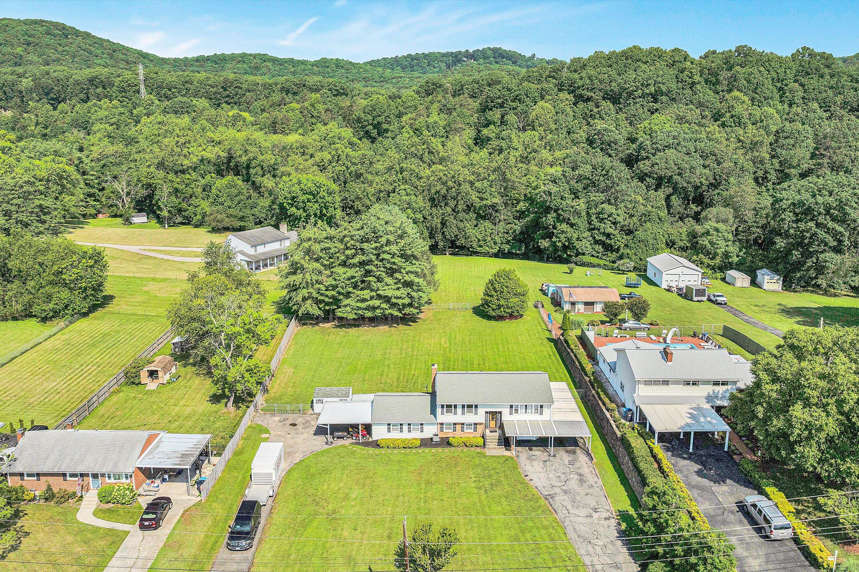 3707 Springvale Street Southeast Roanoke, VA 24014 - Photo 30 of 37 29-SGM-0983