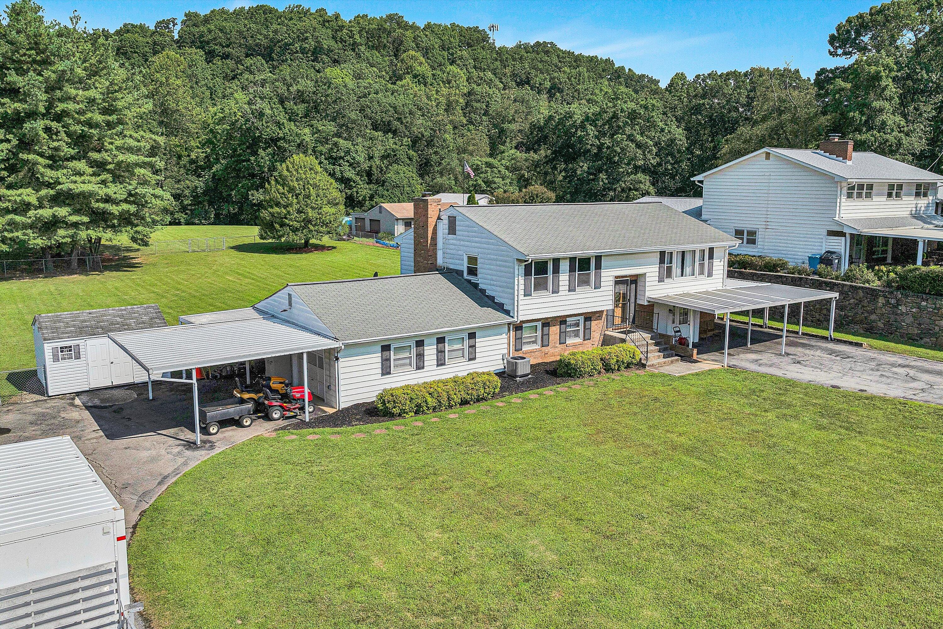 3707 Springvale Street Southeast Roanoke, VA 24014 - Photo 3 of 37 02-SGM-0980