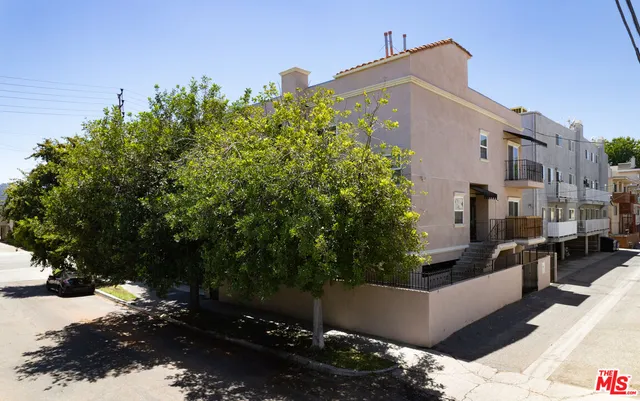 $3,195,000 | 10835 Camarillo Street, North Hollywood, CA 91601