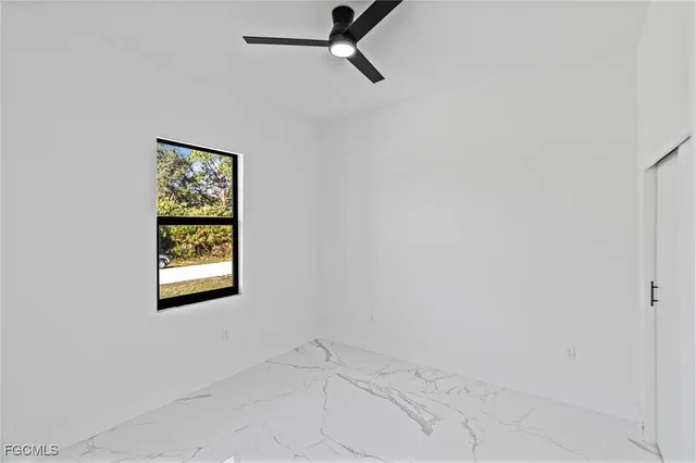 a view of a livingroom with an empty space