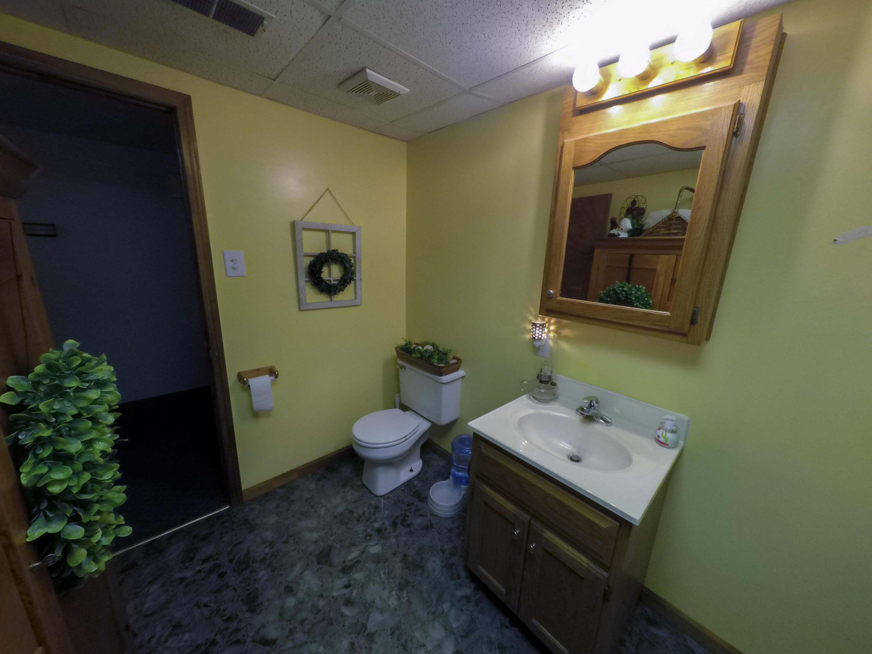952 Blue Lick Road Berea, KY 40403 - Photo 17 of 22 Bathroom