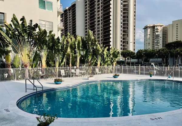 $1,549 | 1750 Northeast 115th Street, Unit 608, Miami, FL 33181
