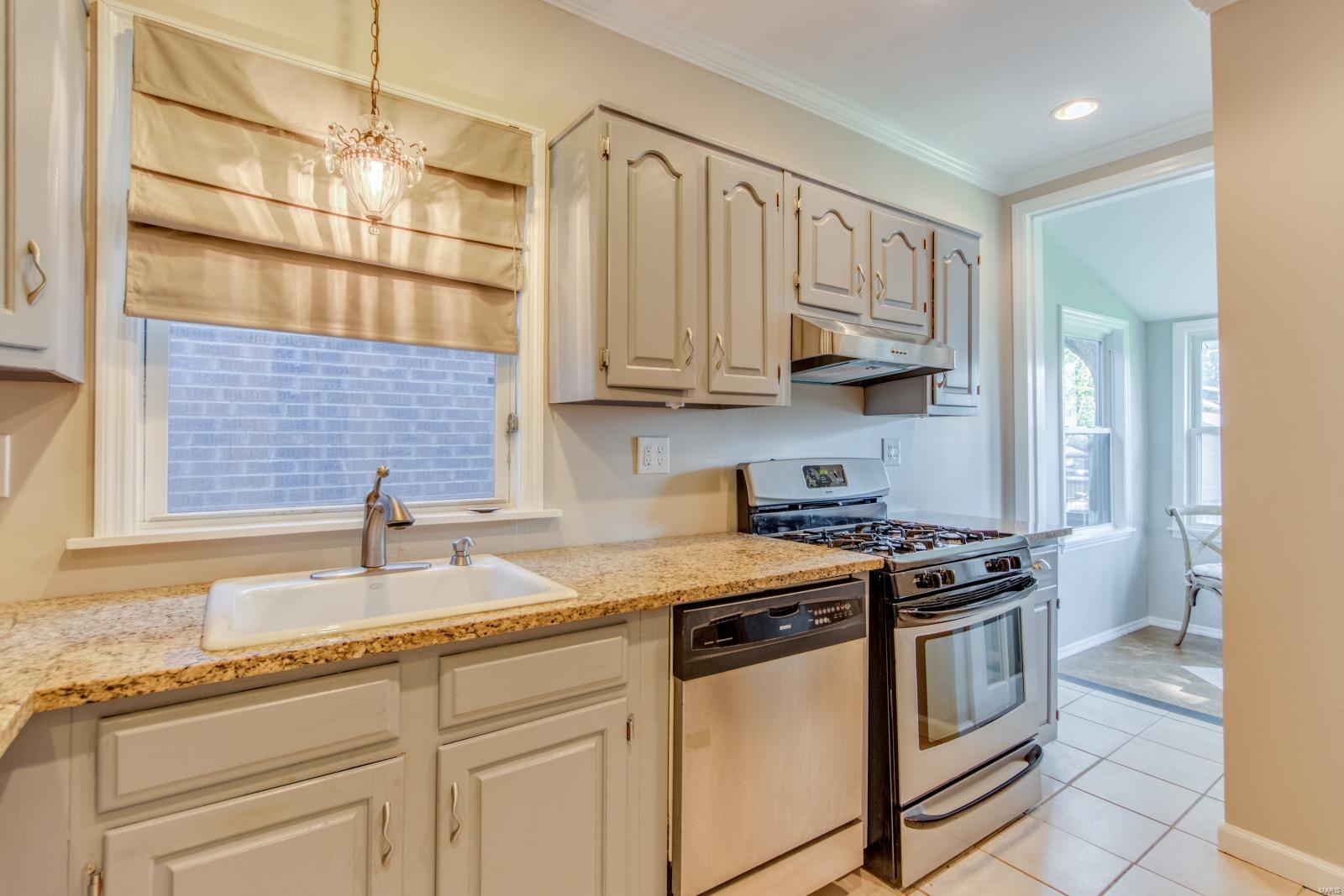 2212 Richert Place St. Louis, MO 63143 - Photo 12 of 26