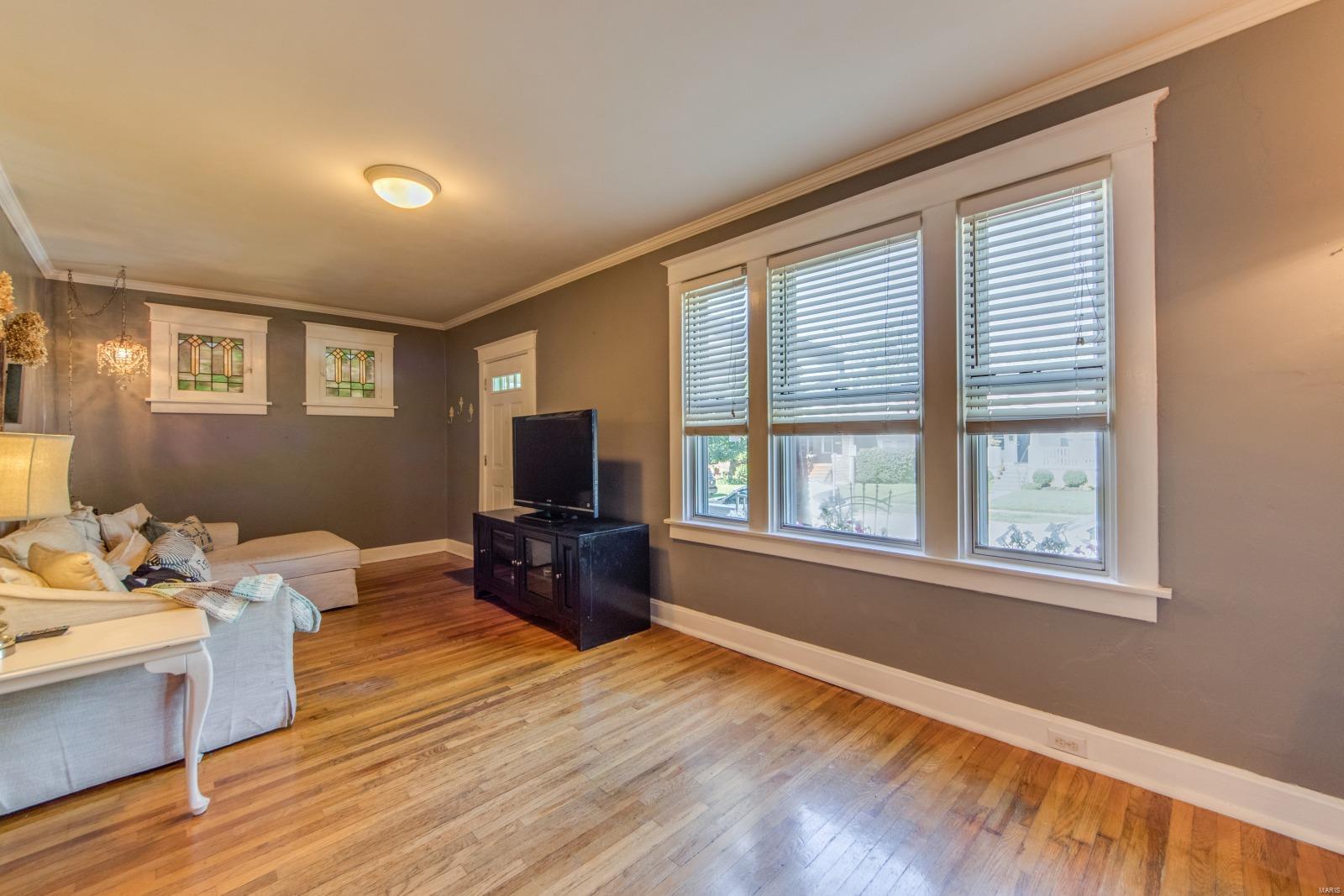 2212 Richert Place St. Louis, MO 63143 - Photo 4 of 26