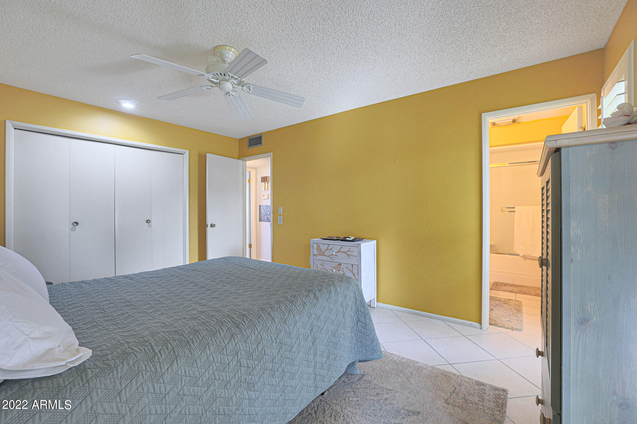 10025 West Pleasant Valley Road Sun City, AZ 85351 - Photo 22 of 30 Primary bedroom