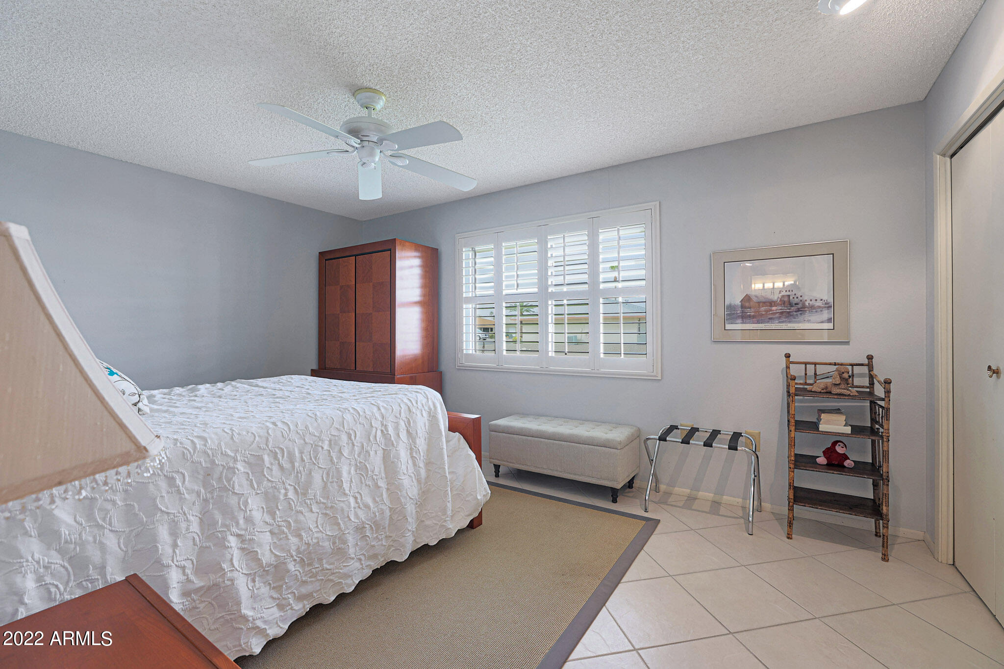10025 West Pleasant Valley Road Sun City, AZ 85351 - Photo 6 of 30 Guest bedroom