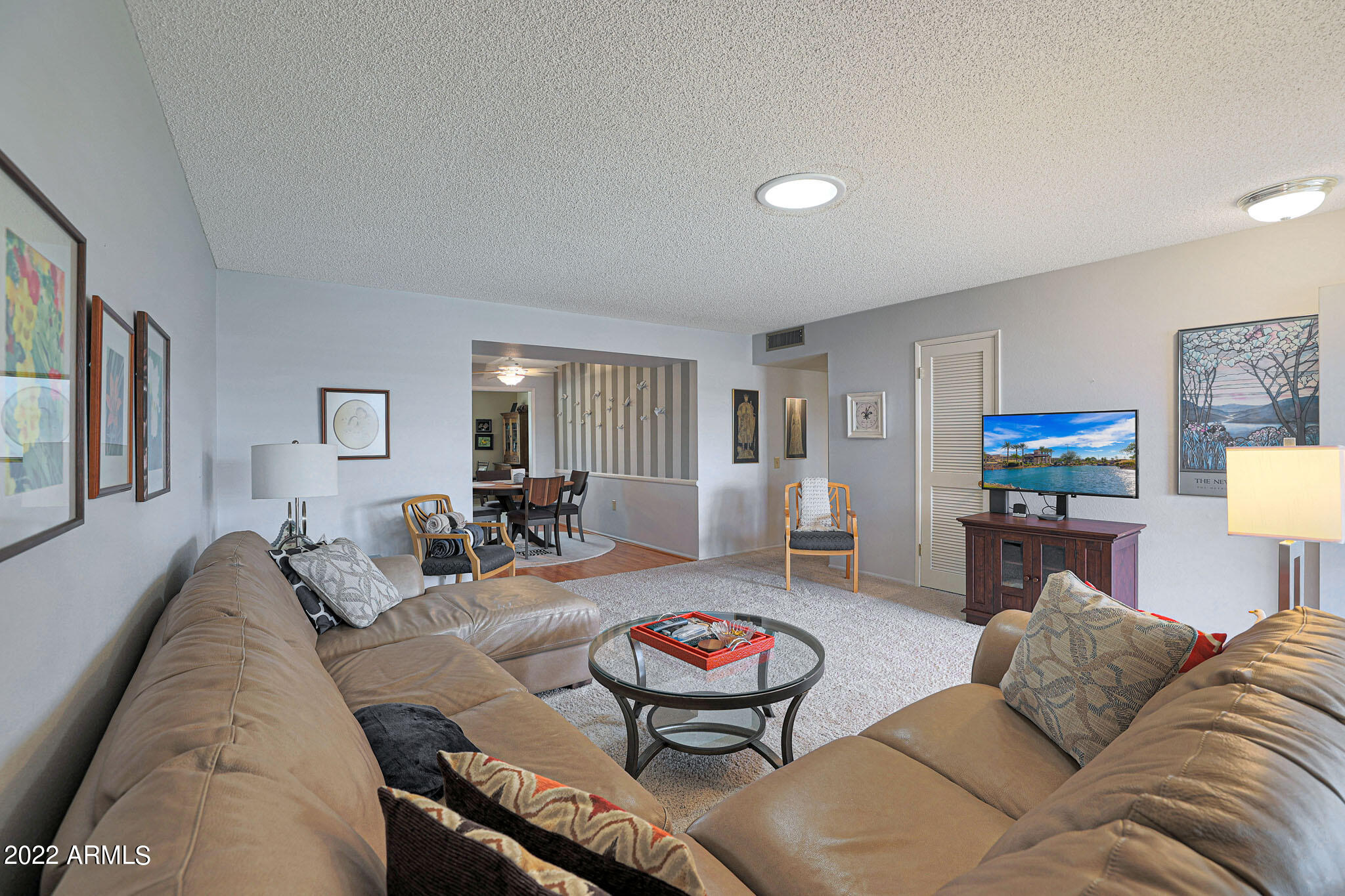 10025 West Pleasant Valley Road Sun City, AZ 85351 - Photo 10 of 30 Living Room