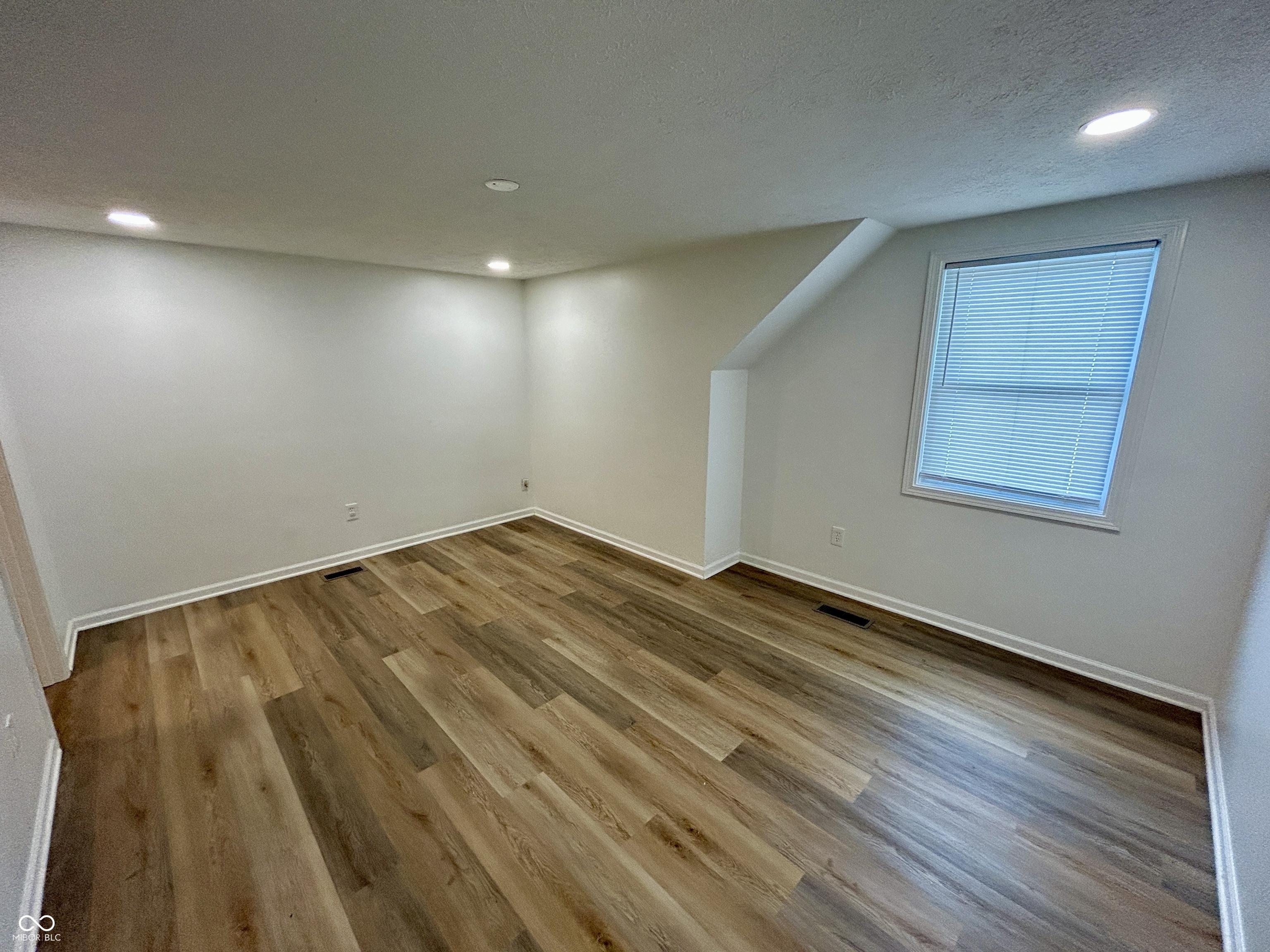 1286 Stonegate Road Greenwood, IN 46142 - Photo 20 of 27