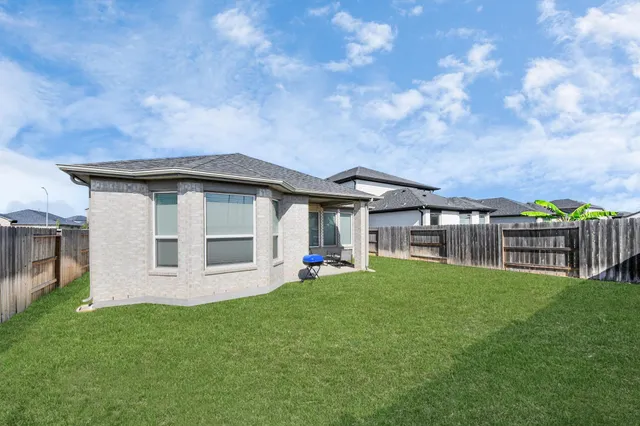 $2,500 | 21111 Vancherry Drive, Cypress, TX 77433