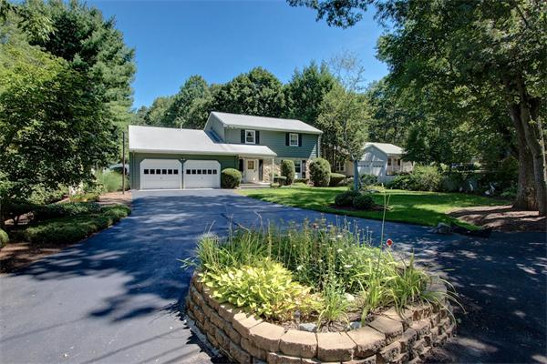39 Eaton Road Framingham, MA 01701 - Photo 3 of 30