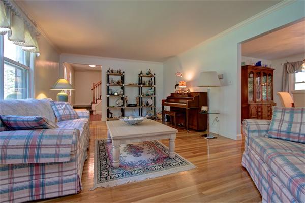 39 Eaton Road Framingham, MA 01701 - Photo 8 of 30