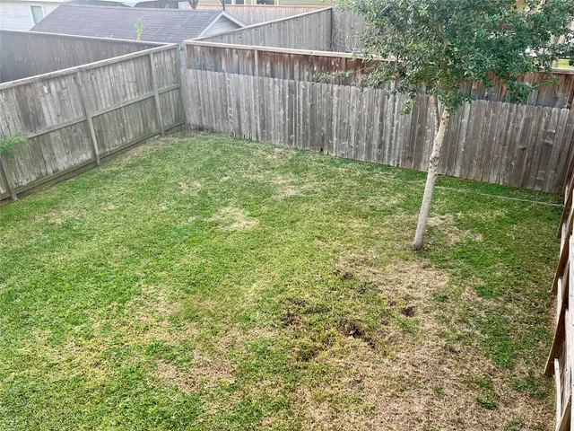 $2,100 | 1021 Louise Street, Unit A, Houston, TX 77009