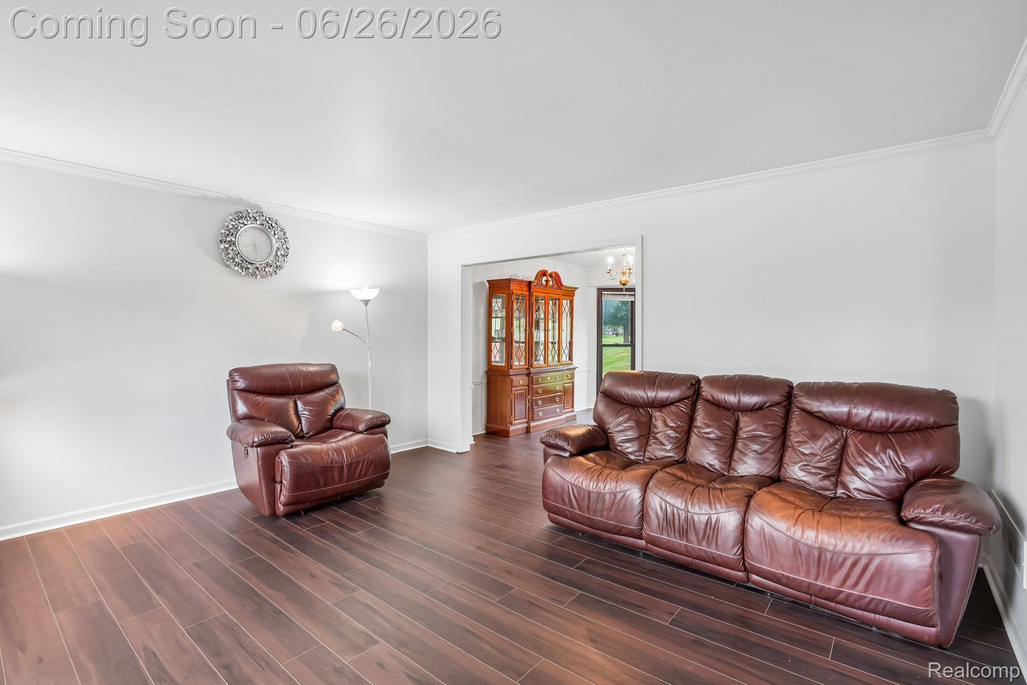 1687 Grandview Drive Rochester, MI 48306 - Photo 17 of 45 Large Living room