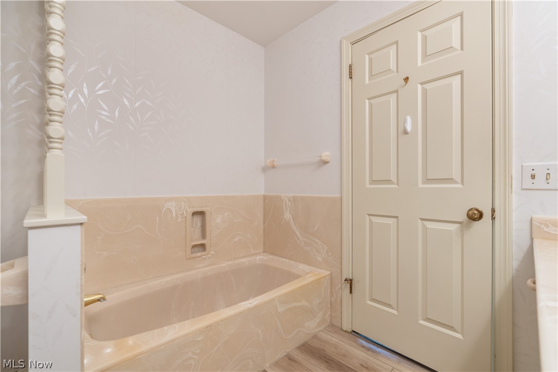 2240 Devonshire Road Northwest Canton, OH 44708 - Photo 24 of 36 Tub in the second full bathroom.
