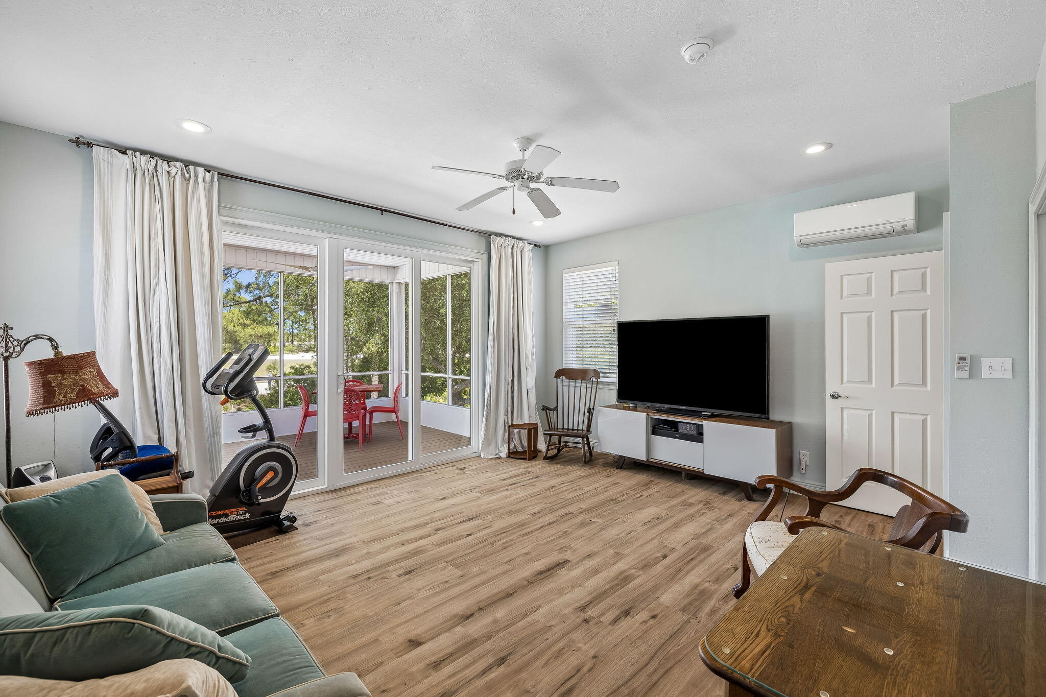 8 Masters Court Santa Rosa Beach, FL 32459 - Photo 24 of 33 2nd-level Living Room