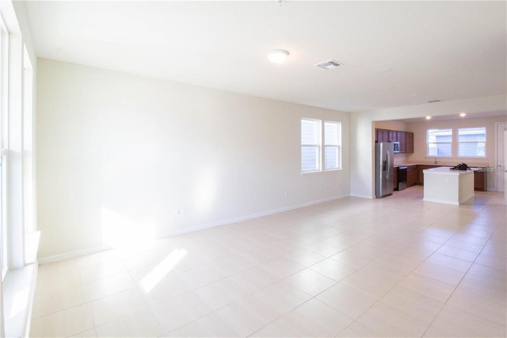 10355 Folly Beach Road Orlando, FL 32827 - Photo 4 of 19