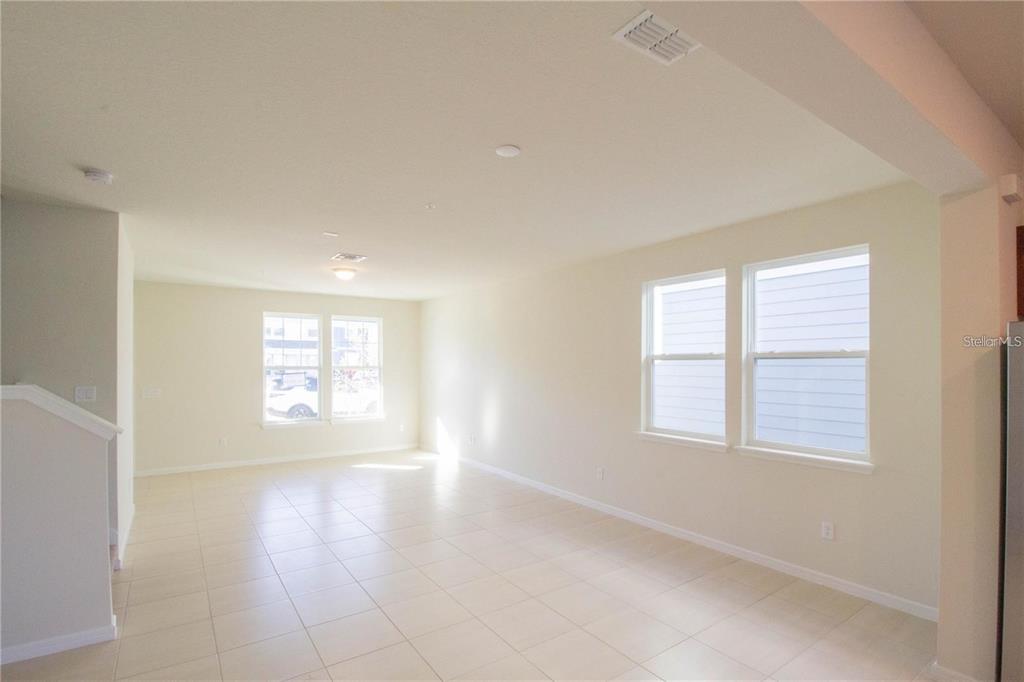 10355 Folly Beach Road Orlando, FL 32827 - Photo 5 of 19