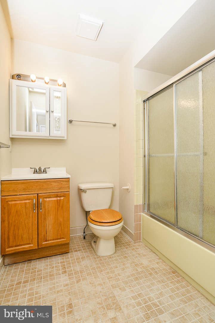 9120 Conservation Way Springfield, VA 22153 - Photo 17 of 22 Bath