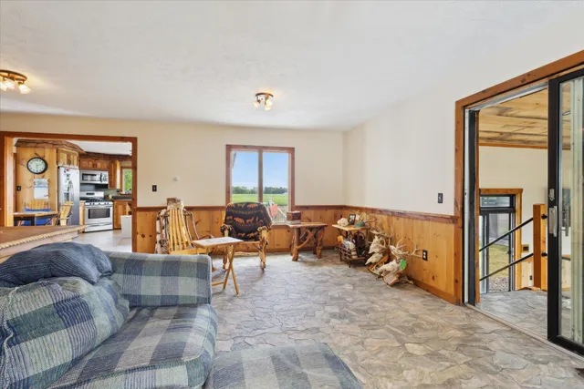 $800,000 | 6130 Arbogast Road, Howard City, MI 49329