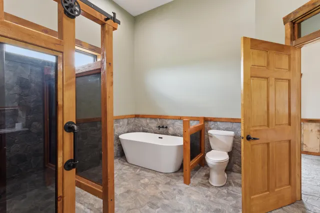 $800,000 | 6130 Arbogast Road, Howard City, MI 49329