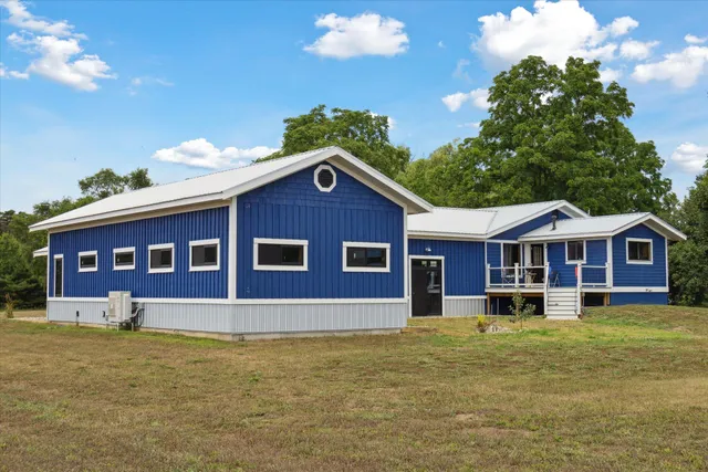 $800,000 | 6130 Arbogast Road, Howard City, MI 49329