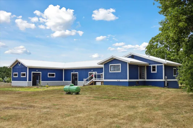 $800,000 | 6130 Arbogast Road, Howard City, MI 49329