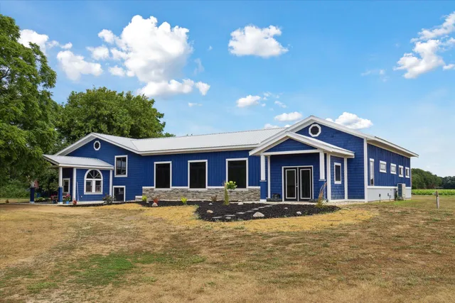 $800,000 | 6130 Arbogast Road, Howard City, MI 49329