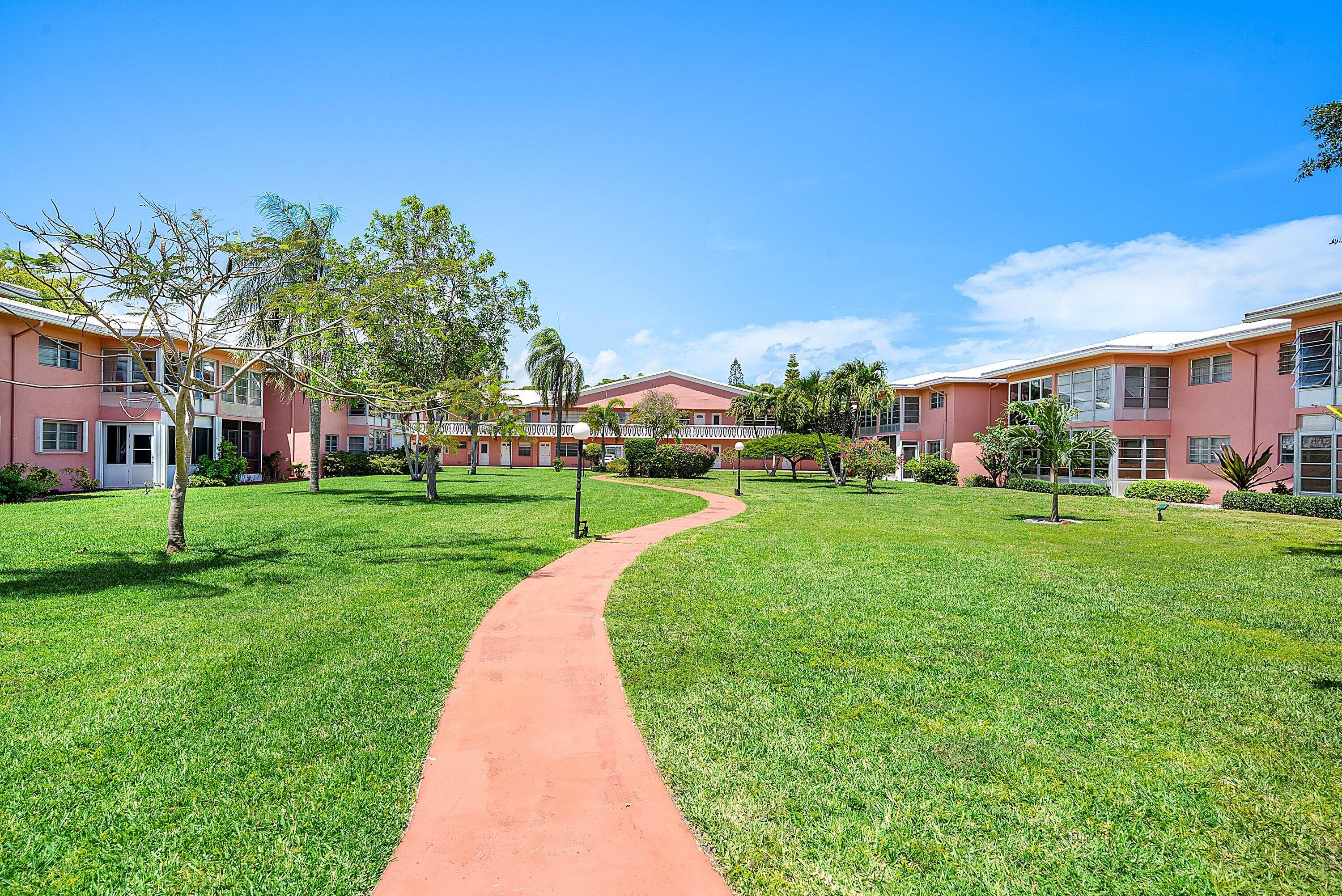300 Northeast 20th Street, Unit 308 Boca Raton, FL 33431 - Photo 27 of 40 a view of a park with plants and trees