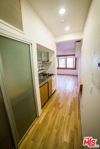 $3,550 | 8 Brooks Avenue, Unit 5, Venice, CA 90291