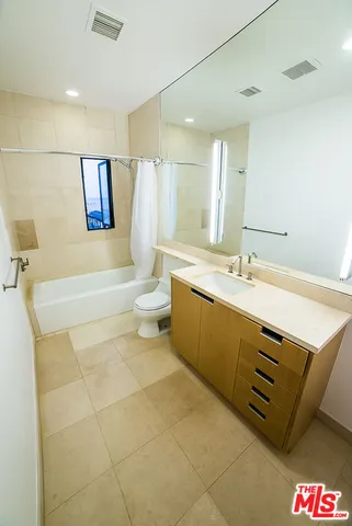 $3,550 | 8 Brooks Avenue, Unit 5, Venice, CA 90291