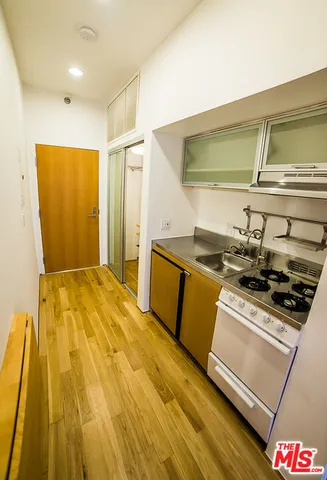 $3,550 | 8 Brooks Avenue, Unit 5, Venice, CA 90291