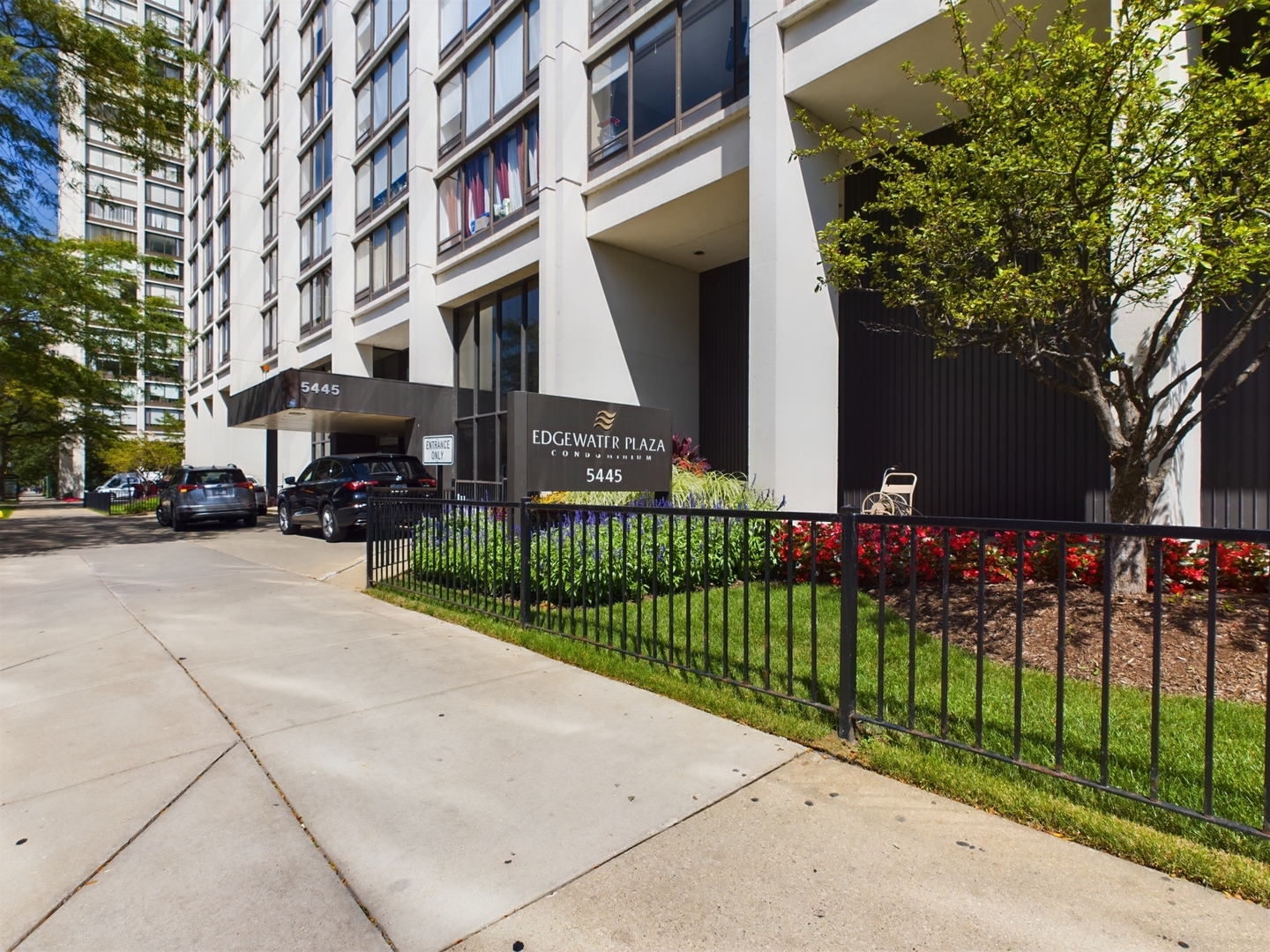 5445 North Sheridan Road, Unit 505 Chicago, IL 60640 - Photo 1 of 11