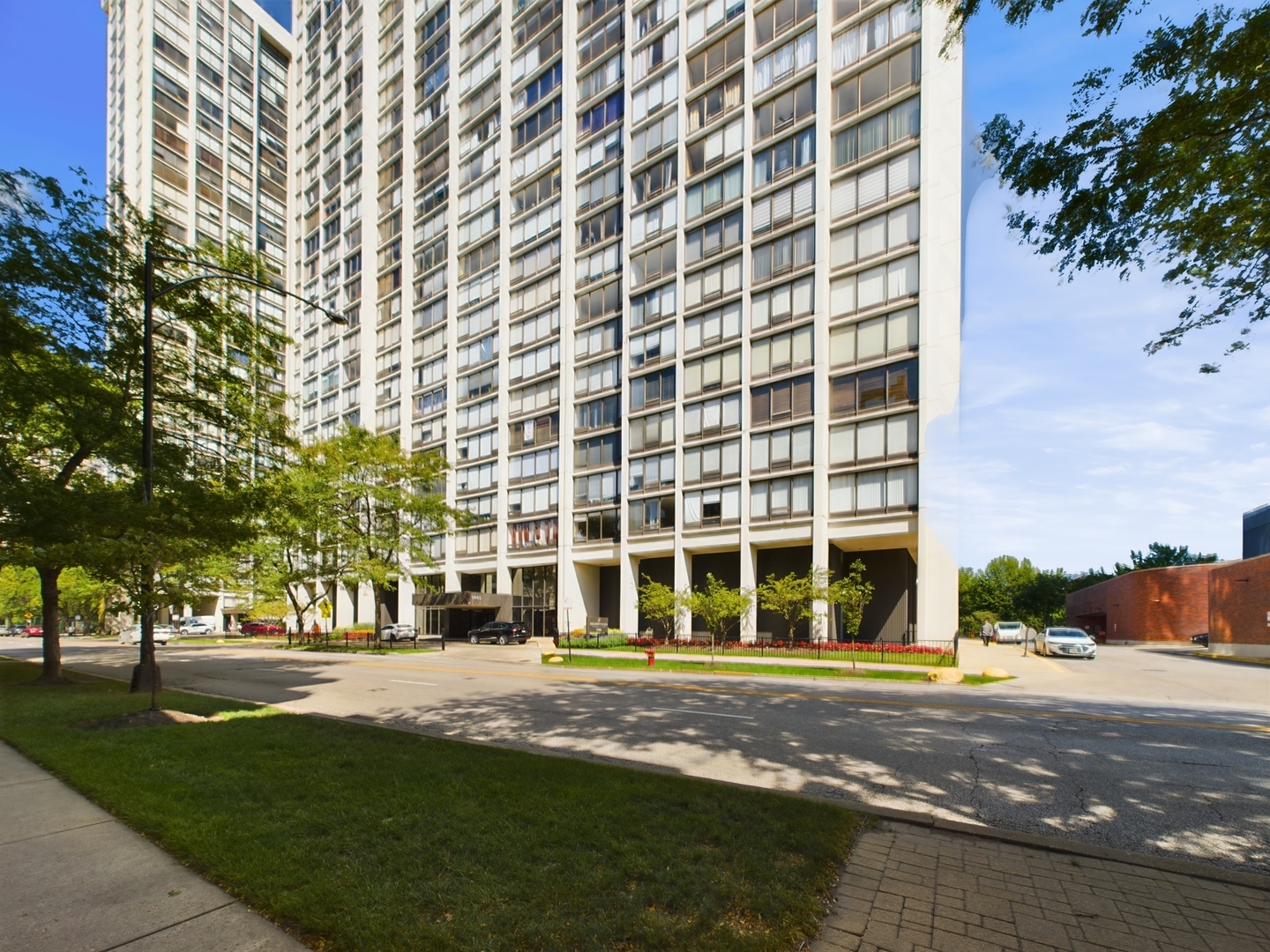 5445 North Sheridan Road, Unit 505 Chicago, IL 60640 - Photo 2 of 11