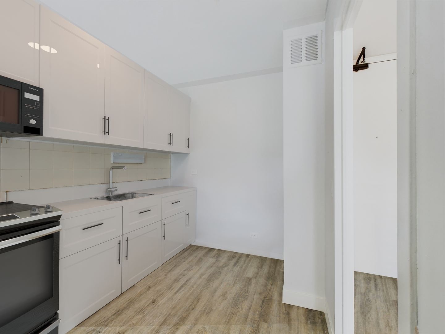 5445 North Sheridan Road, Unit 505 Chicago, IL 60640 - Photo 9 of 11