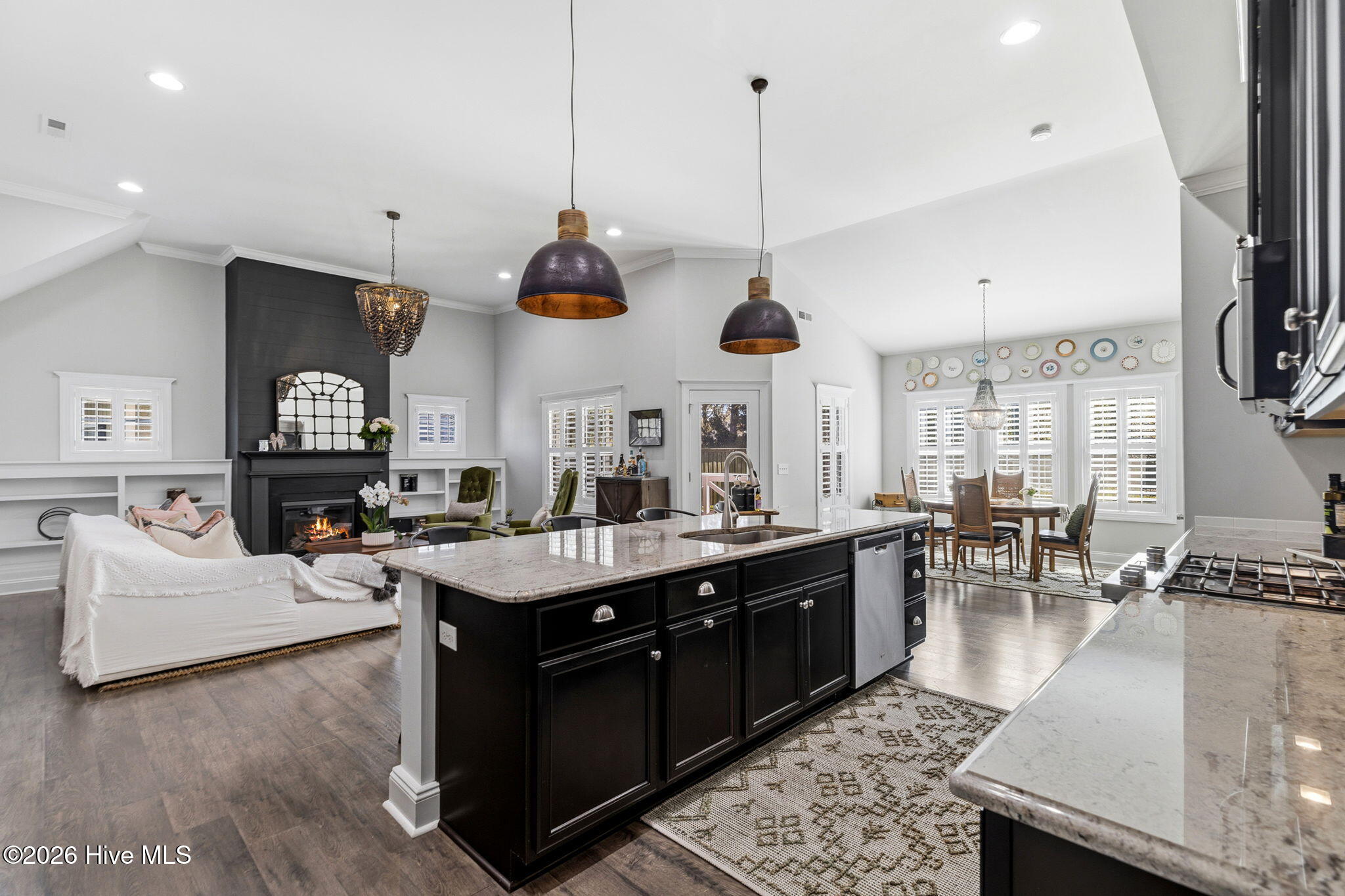 88 South Lamplighters Walk Hampstead, NC 28443 - Photo 3 of 34 Premium appliances, timeless finishes, and fashionable ultramodern lighting compliment an open flow chef's kitchen with pantry and breakfast bar