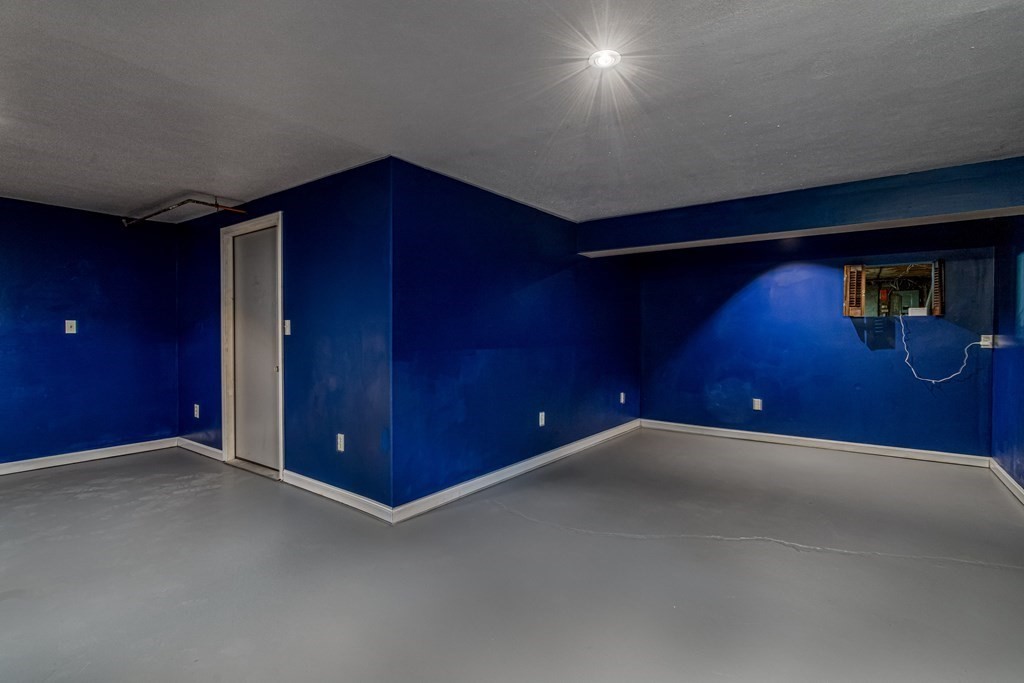 123 Dunn Road Ashburnham, MA 01430 - Photo 31 of 42 a view of an empty room