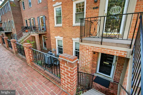 $925,000 | 3297 Sutton Place Northwest, Unit C, Washington, DC 20016