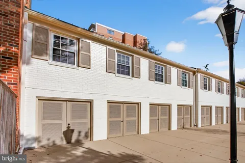 $925,000 | 3297 Sutton Place Northwest, Unit C, Washington, DC 20016
