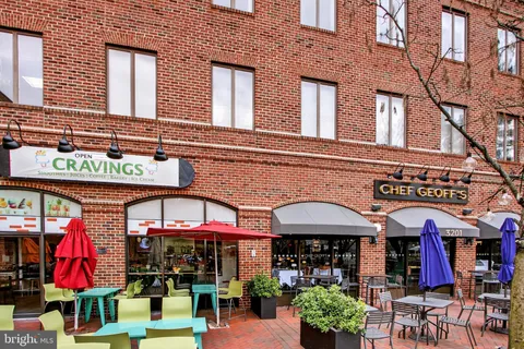 $925,000 | 3297 Sutton Place Northwest, Unit C, Washington, DC 20016