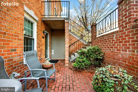 $925,000 | 3297 Sutton Place Northwest, Unit C, Washington, DC 20016