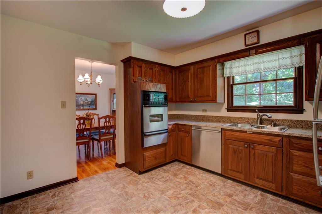 26 Valley View Road Eighty Four, PA 15330 - Photo 8 of 24
