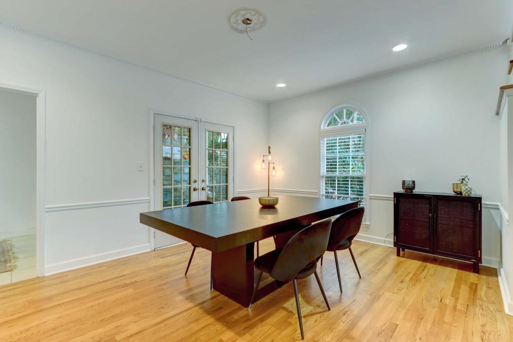 3520 Vinings Ridge Court Atlanta, GA 30339 - Photo 12 of 52 a room with furniture and window